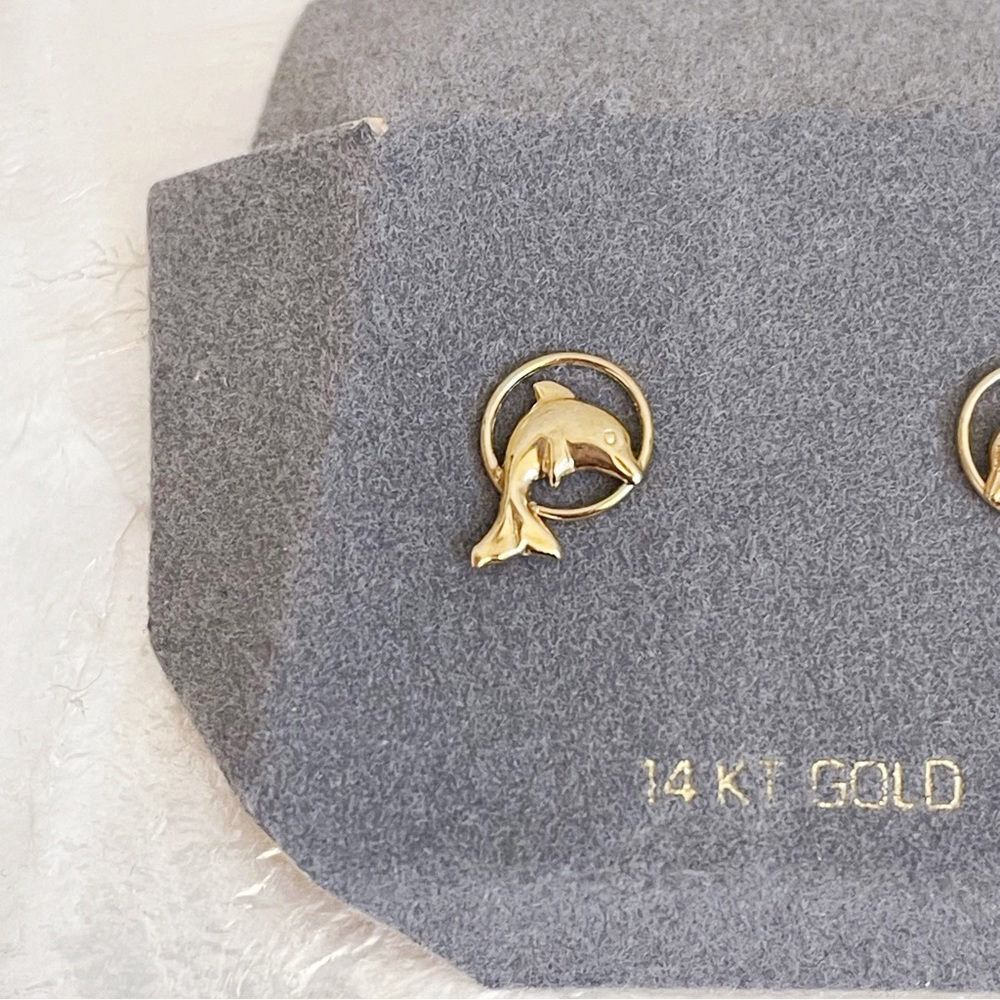 14KT Gold Jumping Dolphin Mini Stud Earrings 1/2” NEW - Picture 4 of 8